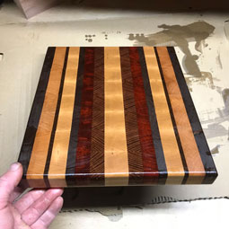 Thirteenth cutting board example. Second view.