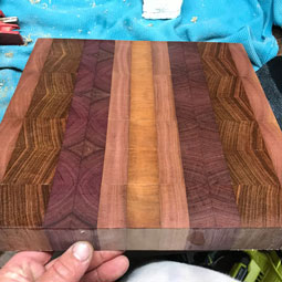 Fourteenth cutting board example. Second view.